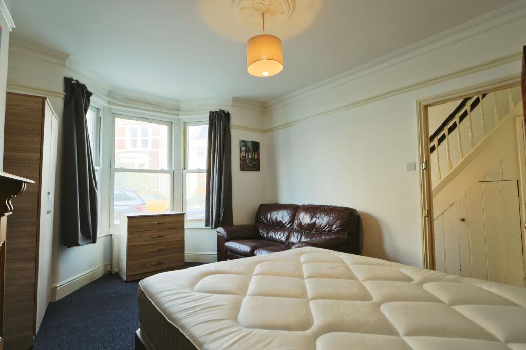Additional property image - Cotswold Road, Bristol