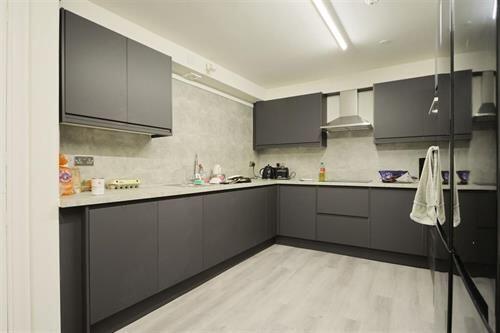 Additional property image - Room, Queen Square