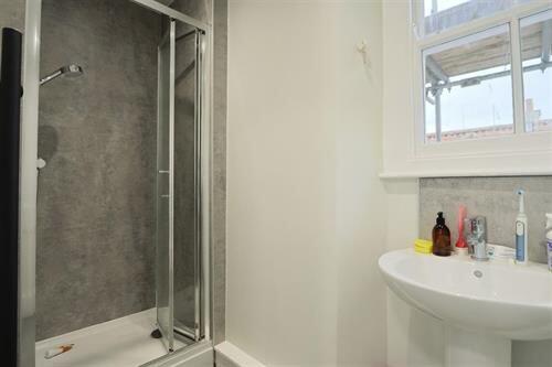 Additional property image - Room, Queen Square
