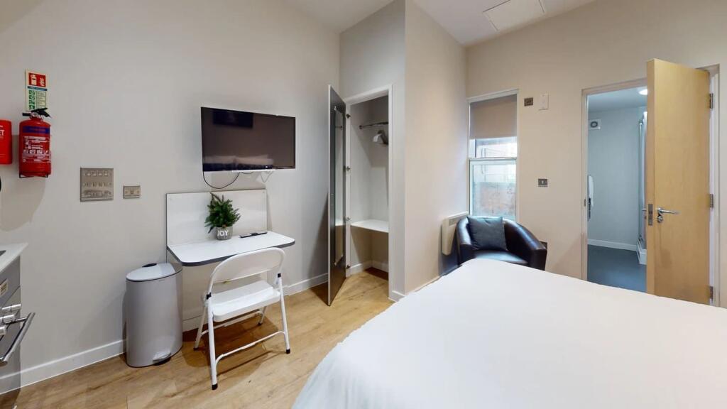 Main image of property: Queens Road