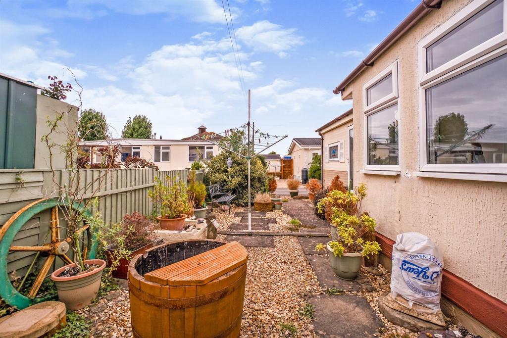 1 bedroom park home for sale in Rockhill Estate, Keynsham, Bristol, BS31