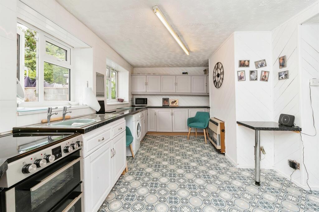 Additional property image - Queens Road, Warmley, Bristol