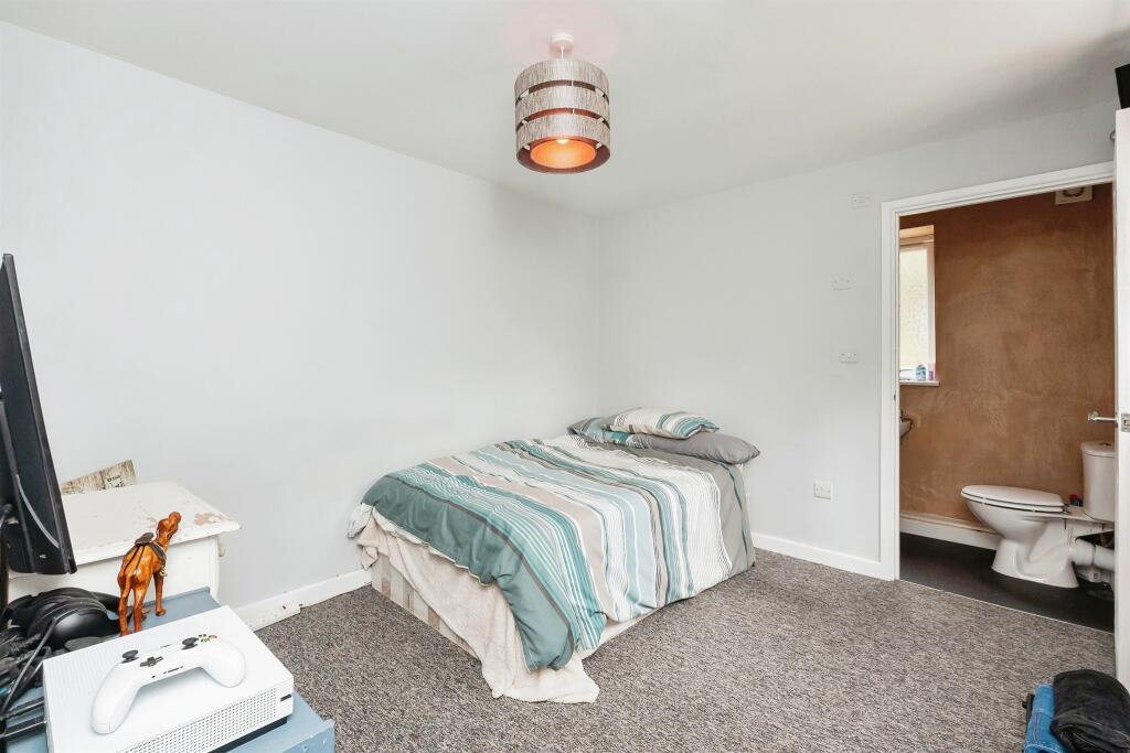 Additional property image - Queens Road, Warmley, Bristol