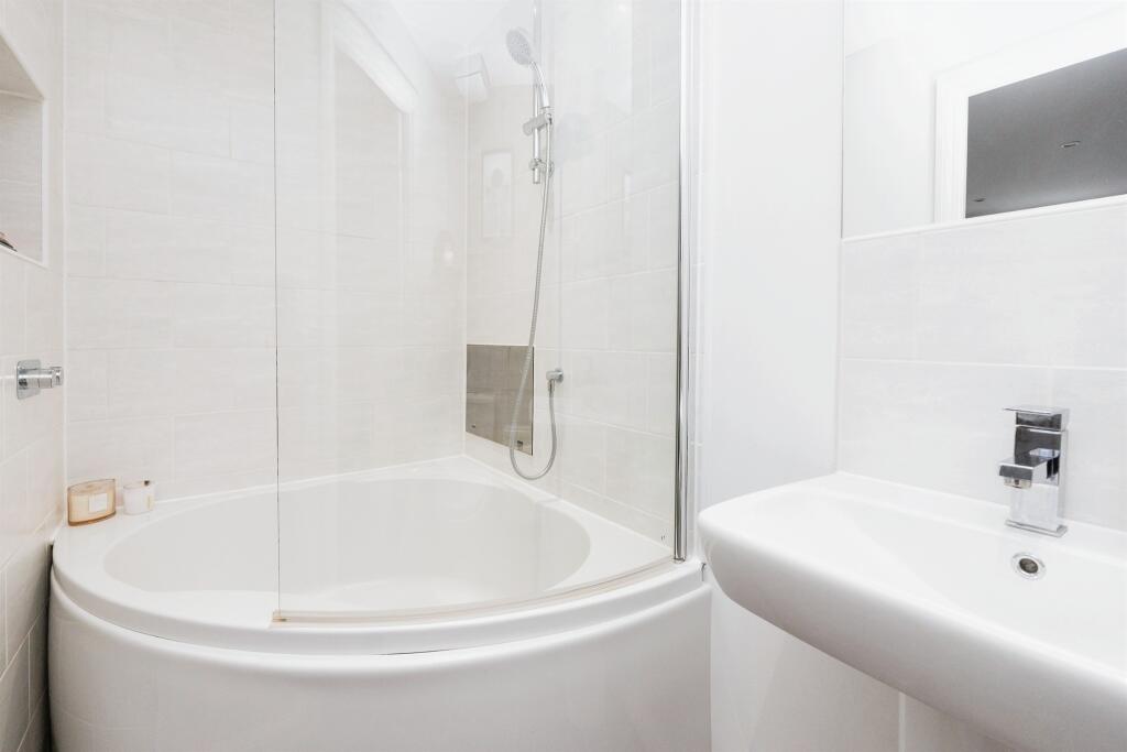 Additional property image - Goldcrest Walk, Keynsham, Bristol