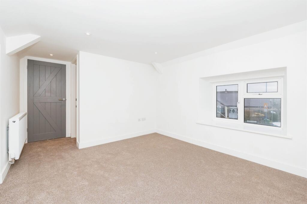 Additional property image - North Street, Oldland Common, Bristol