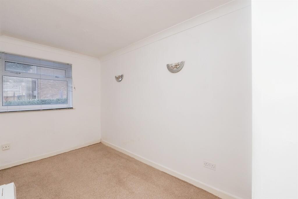 Additional property image - Chiltern Close, Warmley, Bristol
