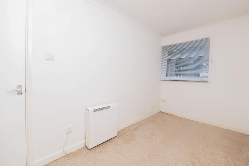 Additional property image - Chiltern Close, Warmley, Bristol
