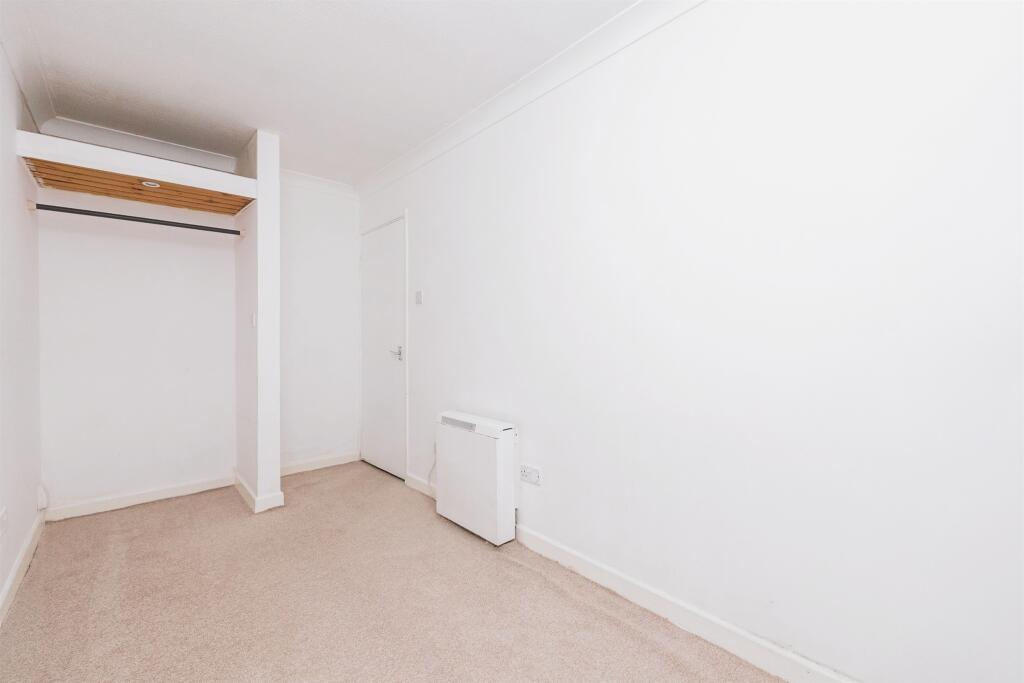 Additional property image - Chiltern Close, Warmley, Bristol