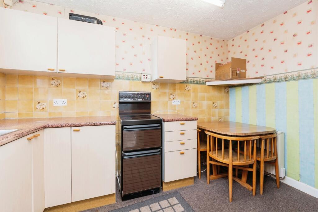 Additional property image - West Street, Oldland Common, Bristol