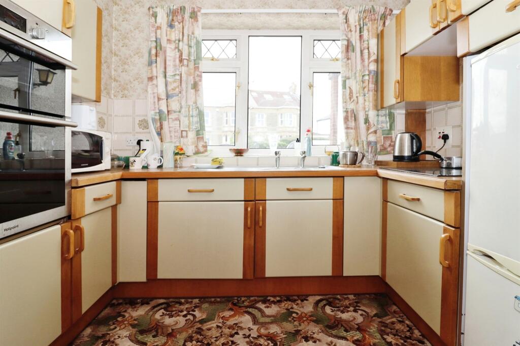 Additional property image - North Street, Oldland Common, Bristol