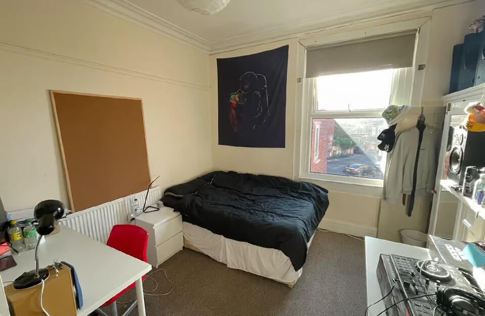 Main image of property: Brudenell Road, Prime Location, Hyde Park