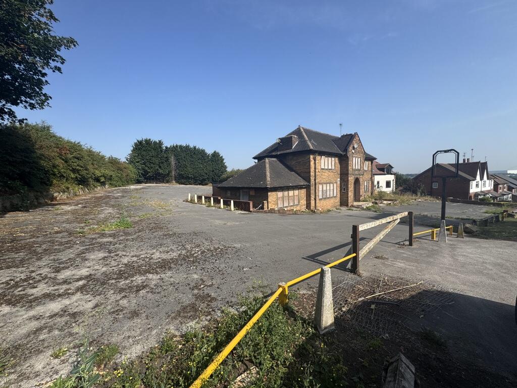 Main image of property: 55 Aberford Road, Wakefield, West Yorkshire, WF1 4AW