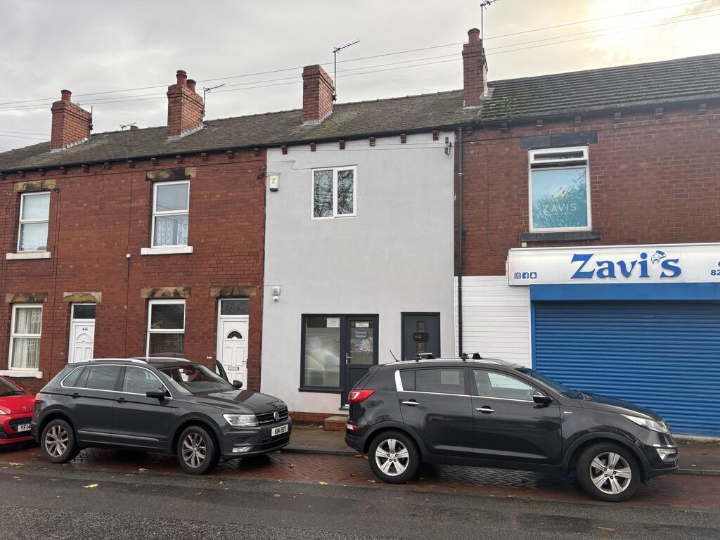 Main image of property: First Floor, 442 Leeds Road, Wakefield, West Yorkshire, WF1 2JB