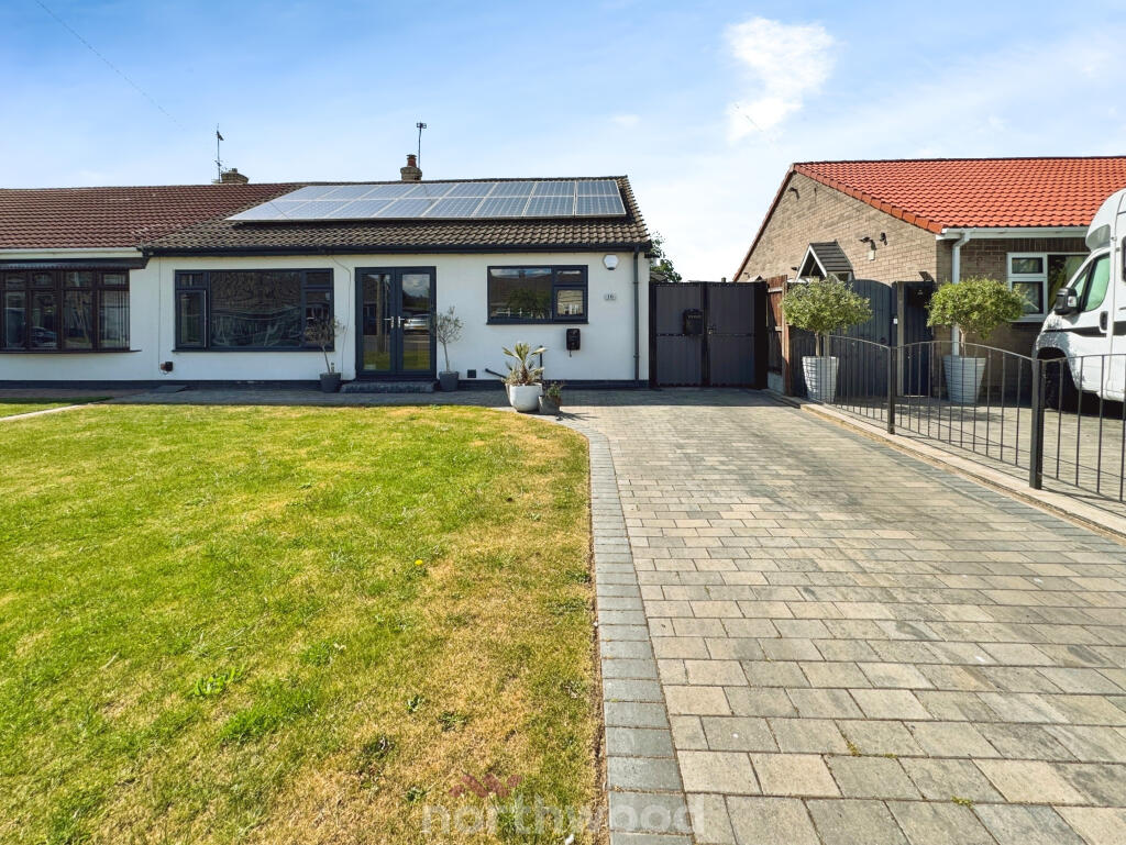 Main image of property: Park Crescent, Thorne, Doncaster, DN8