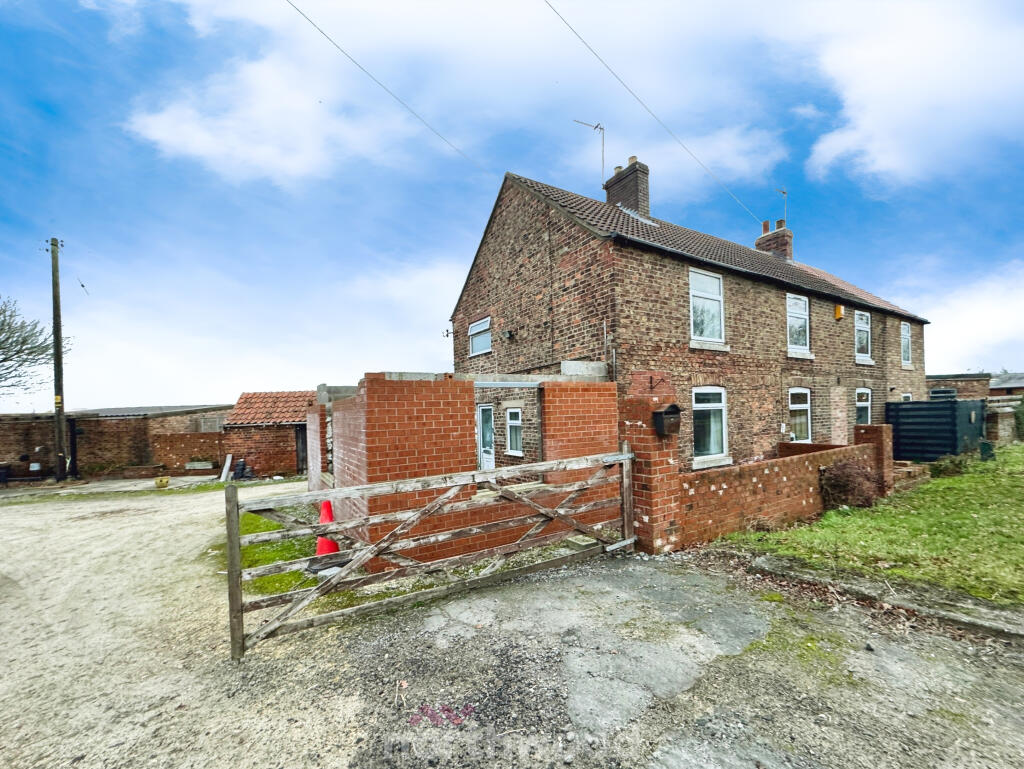 Main image of property: Cuckoo Park, Rawcliffe, Goole, DN14