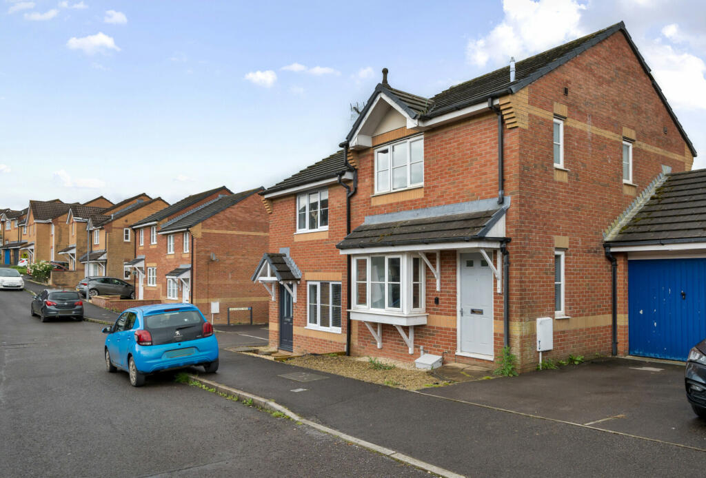 2 bedroom semidetached house for sale in Old England Way, Peasedown St