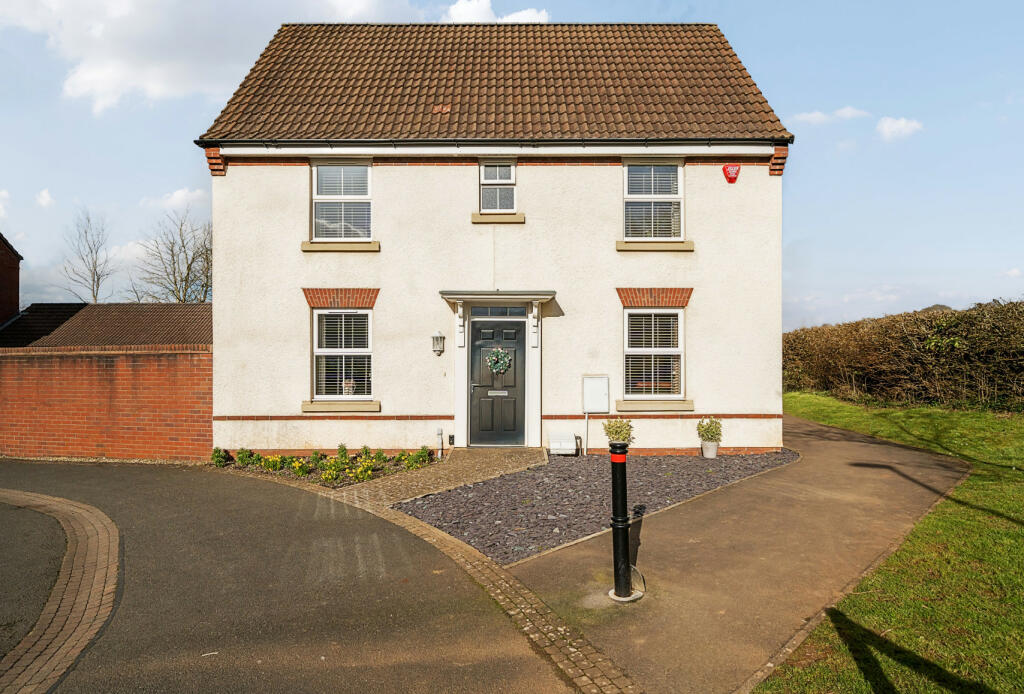 3 bedroom detached house for sale in Jubilee Close, Midsomer Norton