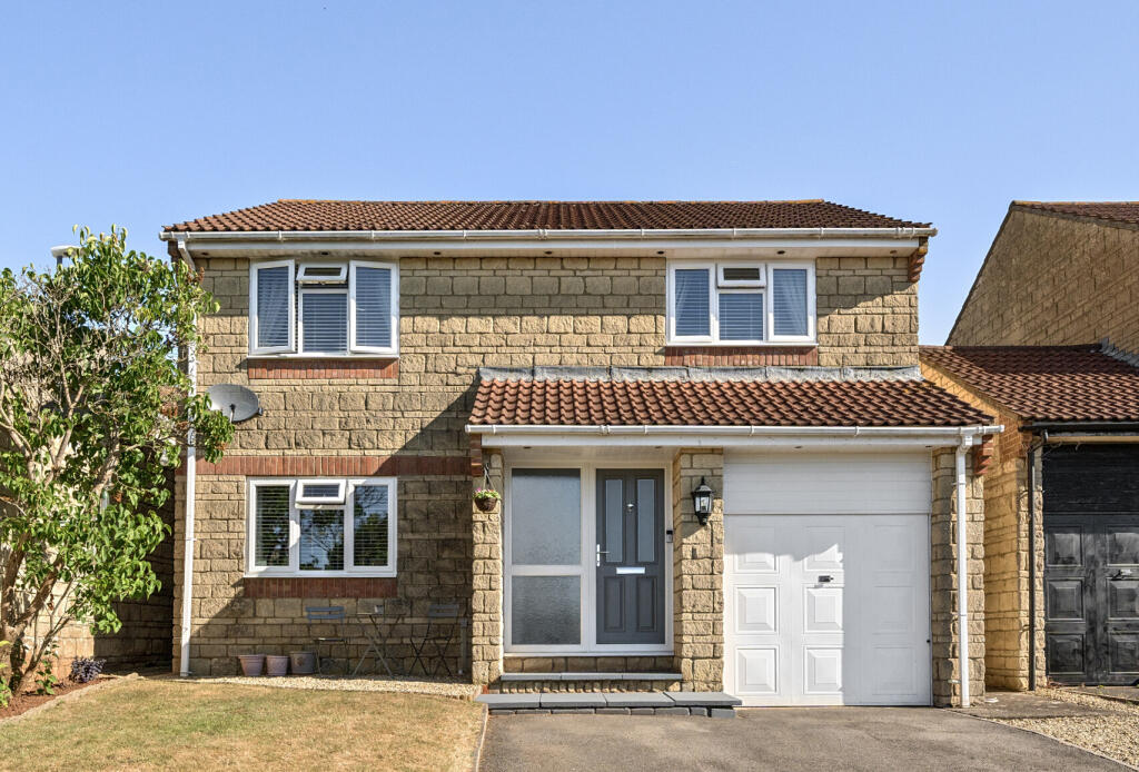 Main image of property: Beaufort Avenue, Midsomer Norton, Radstock, Somerset, BA3