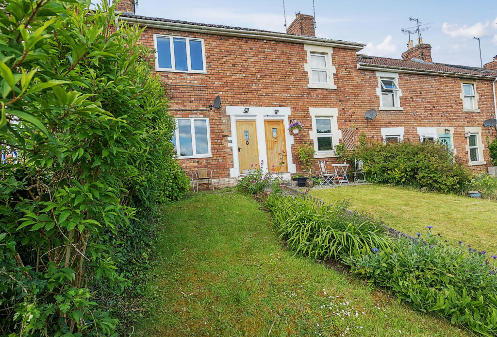 3 bedroom terraced house for sale in Hillside View, Peasedown St. John