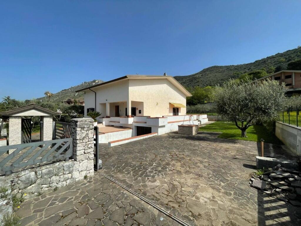 Main image of property: Arce, Frosinone, Lazio