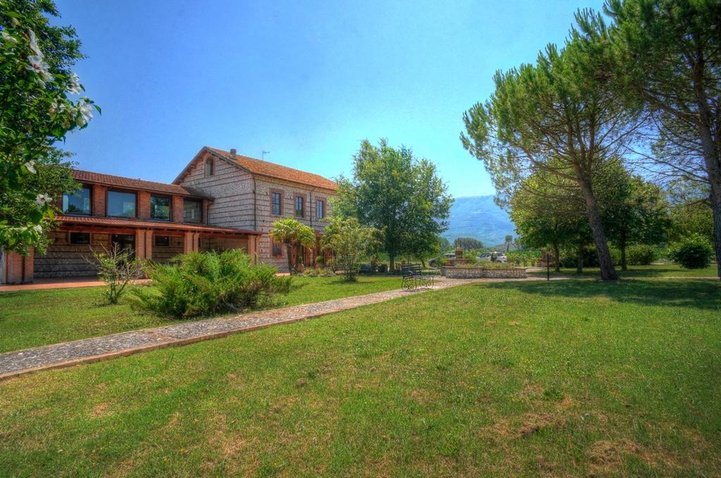 9 bedroom stone house for sale in Bojano, Campobasso, Molise, Italy
