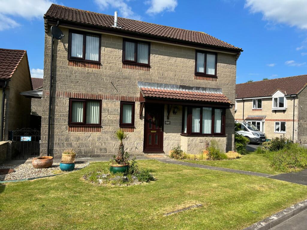 4 bedroom detached house for sale in Hyatt Place, Shepton Mallet, BA4