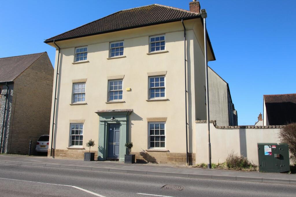 4 bedroom detached house for sale in Nalder Close, Shepton Mallet, BA4