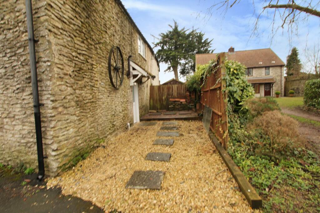Additional property image - Board Cross, Shepton Mallet, BA4