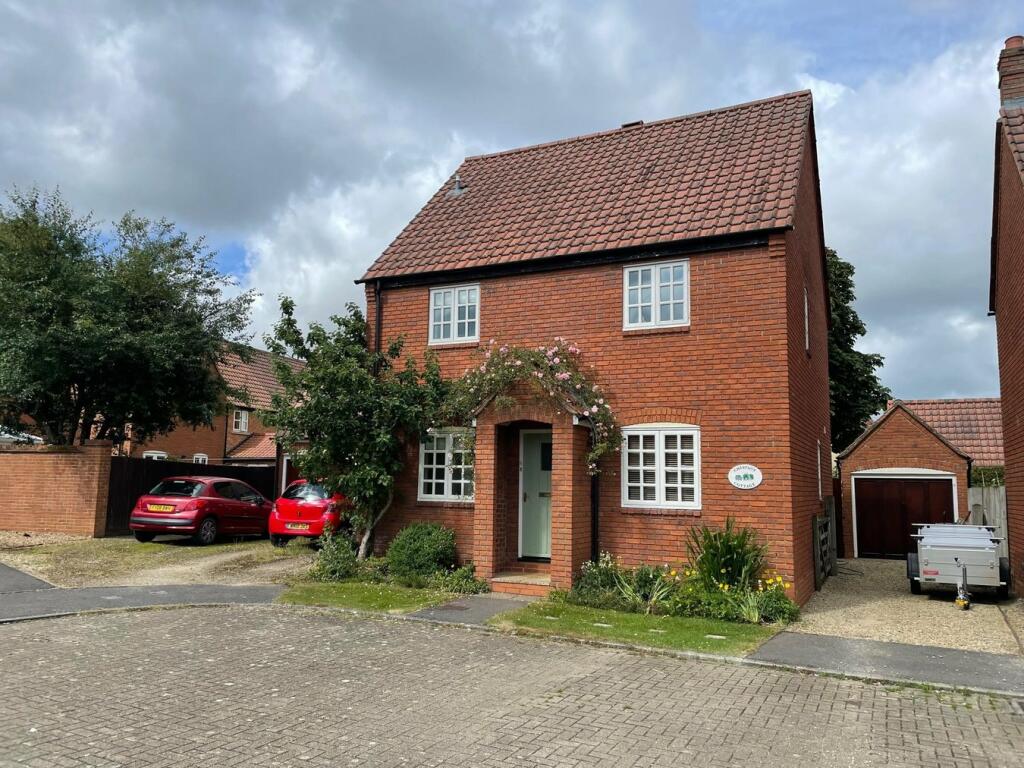 3 bedroom detached house for sale in Fuller Close, Shepton Mallet, BA4