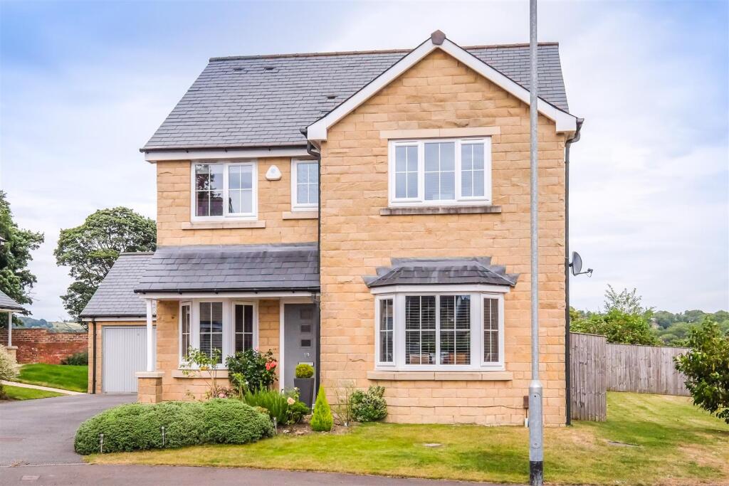 Main image of property: Wakefield Road, Lightcliffe, Halifax