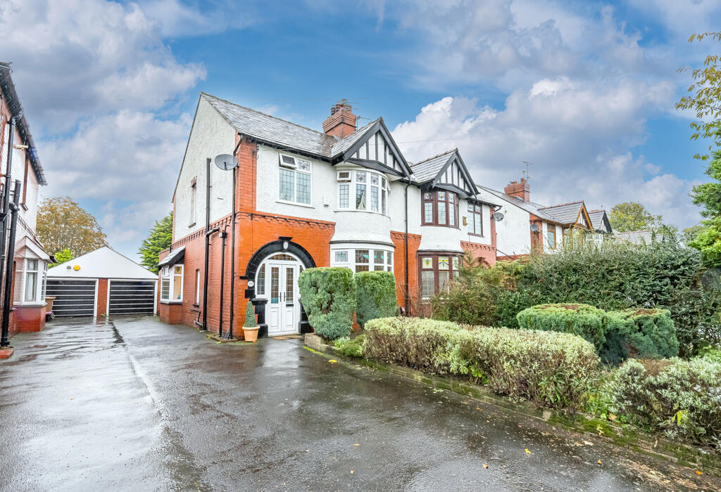 3 bedroom semidetached house for sale in Prescot Road, St. Helens