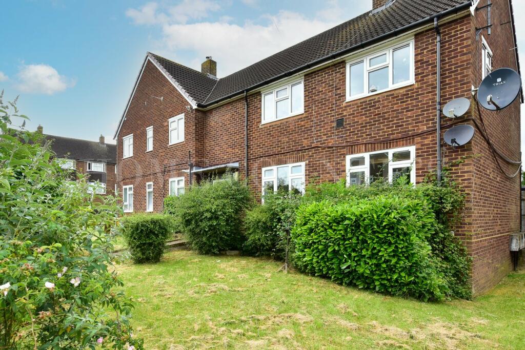 1 bedroom flat for sale in Park View, Potters Bar, EN6