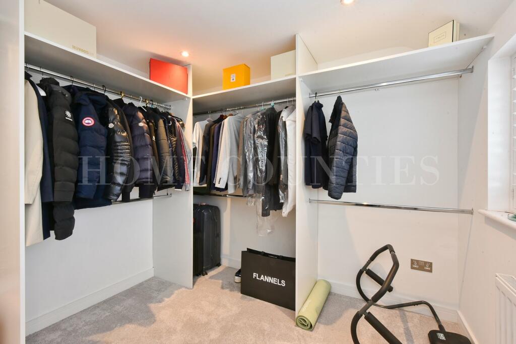 Additional property image - Fellowes Lane, Colney Heath, St Albans, AL4