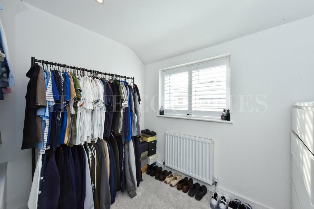 Additional property image - Fellowes Lane, Colney Heath, St Albans, AL4