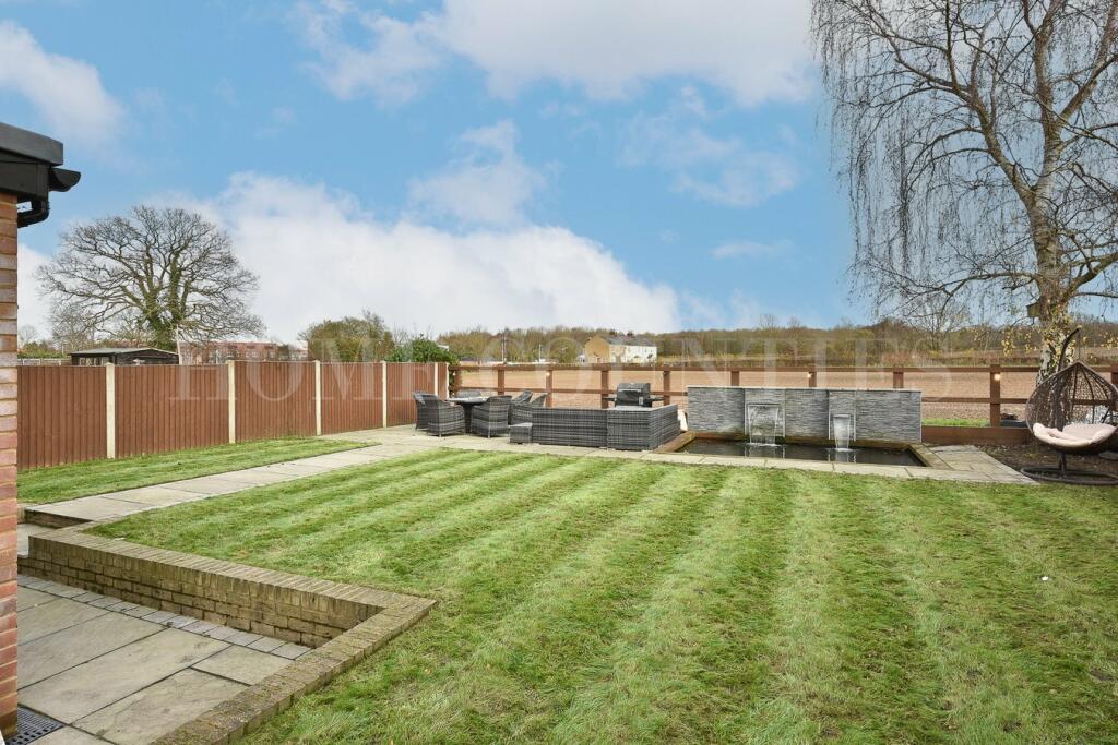Additional property image - Fellowes Lane, Colney Heath, St Albans, AL4