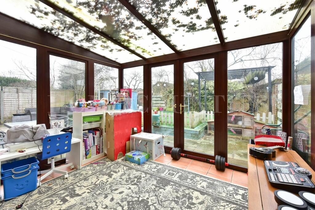 Additional property image - Oakington, Welwyn Garden City, AL7