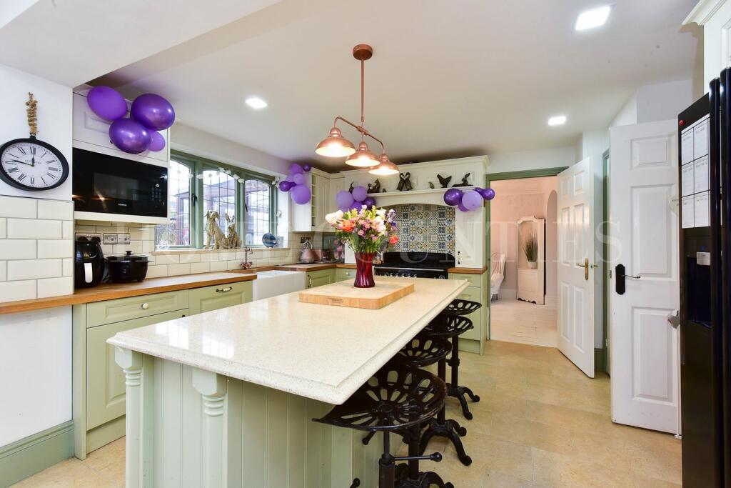 Additional property image - Oakington, Welwyn Garden City, AL7