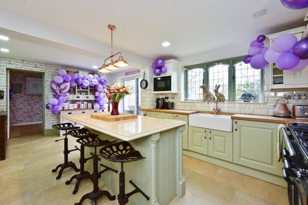 Additional property image - Oakington, Welwyn Garden City, AL7