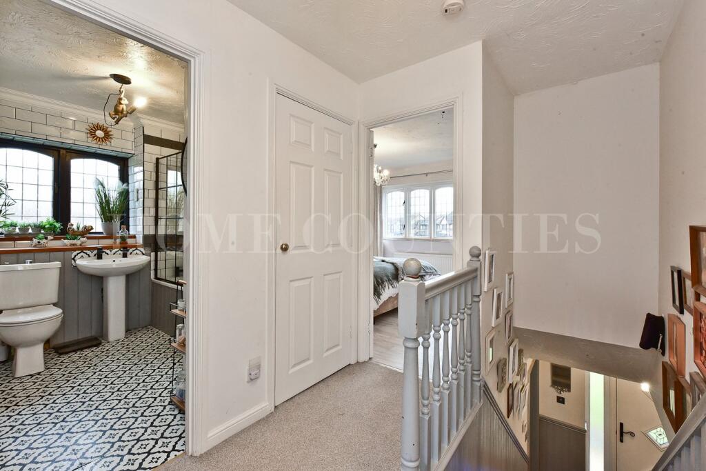 Additional property image - Oakington, Welwyn Garden City, AL7