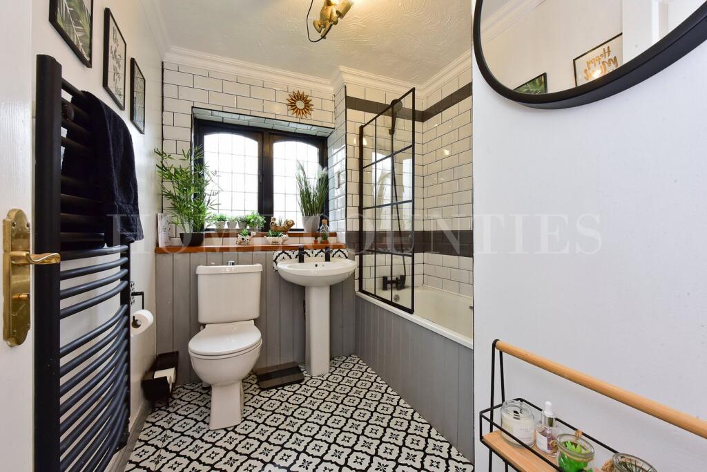 Additional property image - Oakington, Welwyn Garden City, AL7