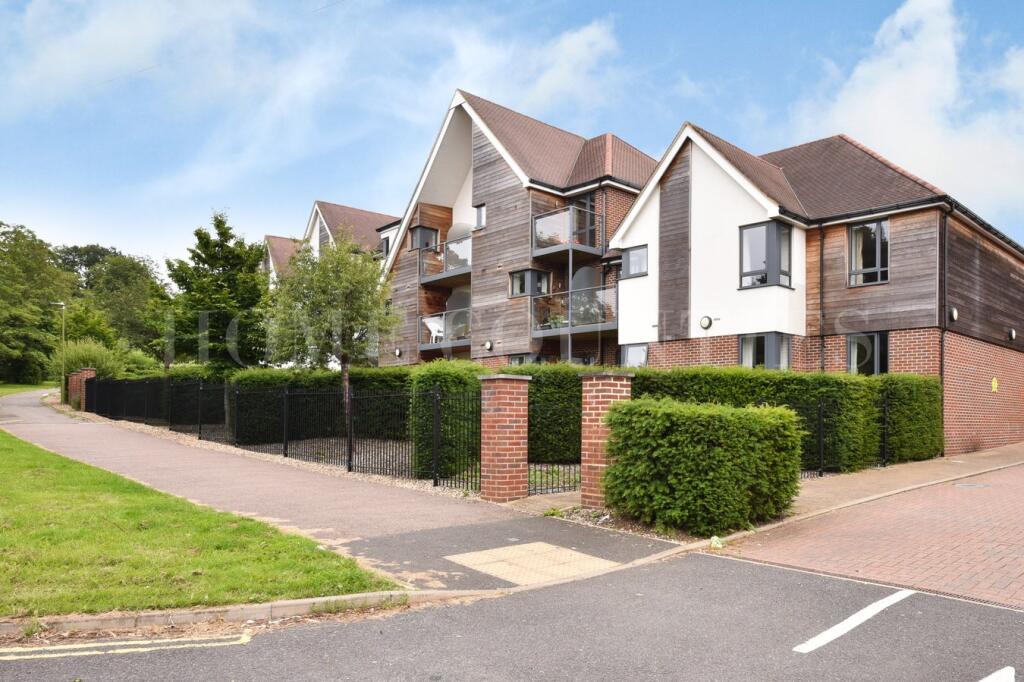 Main image of property: Darkes Lane, Potters Bar, EN6