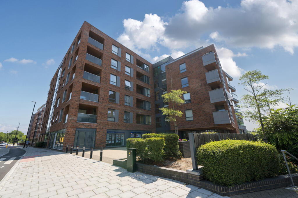 Main image of property: High Street, Brentford