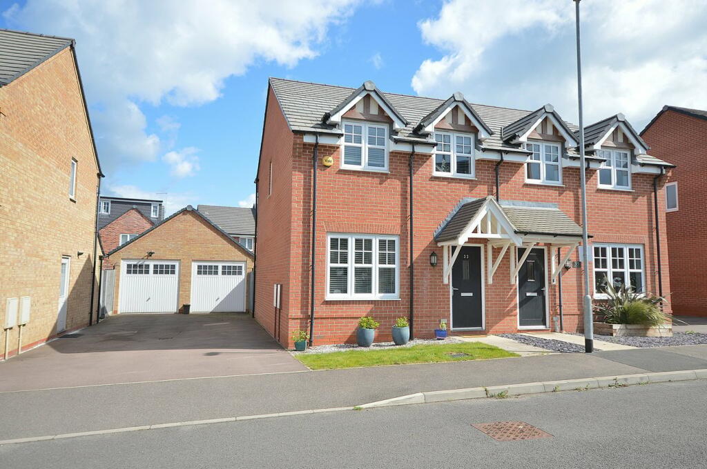 3 bedroom semidetached house for sale in Hanging Barrows, Boughton