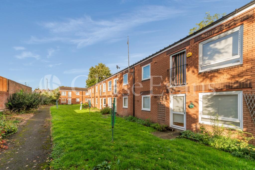 1 bedroom apartment for sale in Loxley Close, Sydenham, London SE26