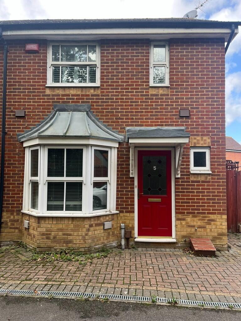 Main image of property: Hunters Way, Slough, Berkshire, SL1