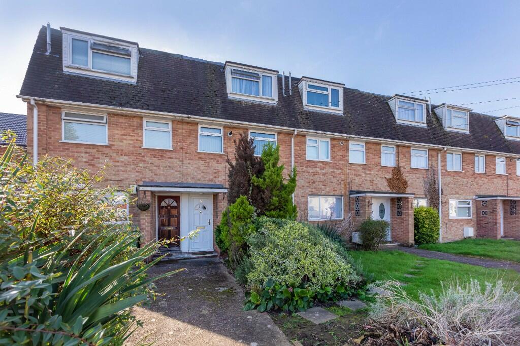 2 bedroom for sale in Sheridan Court, Bower Way, Slough