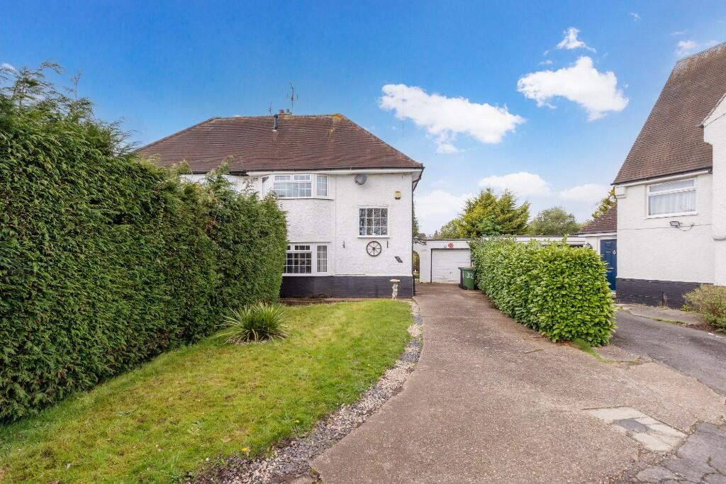 3 bedroom semidetached house for sale in Dennis Way, Cippenham, SL1