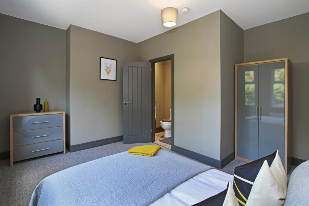 Main image of property: Oxford Street, Wakefield, WF1