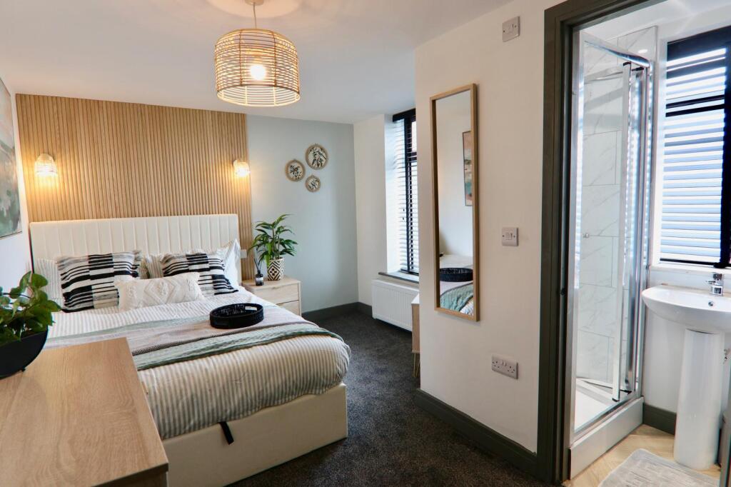 Main image of property: Oldham, OL8