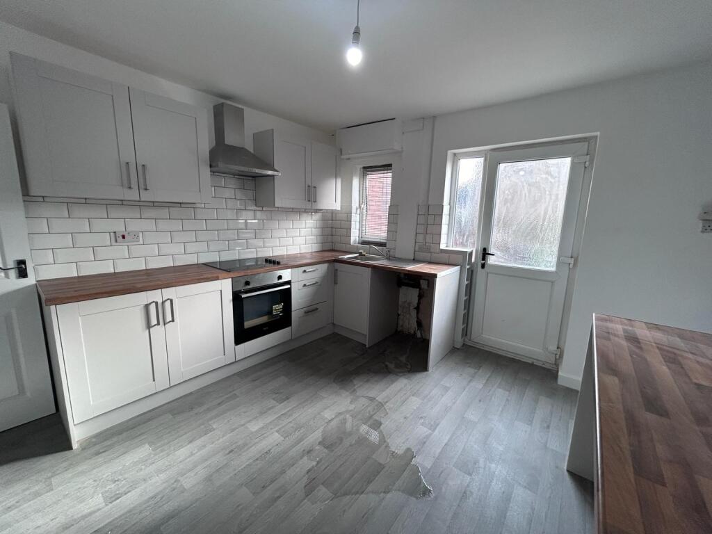 Main image of property: 22 Eastfield Lane, Castleford, WF10 4LD